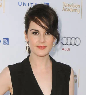 Downton Abbey star Michelle Dockery engaged - report