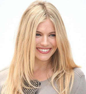 Sienna Miller honoured by International Medical Corps