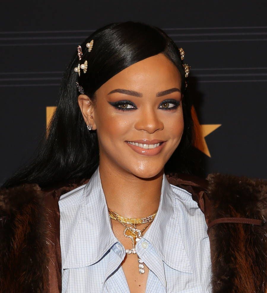 Rihanna bares all for hard-hitting, gun-toting new video
