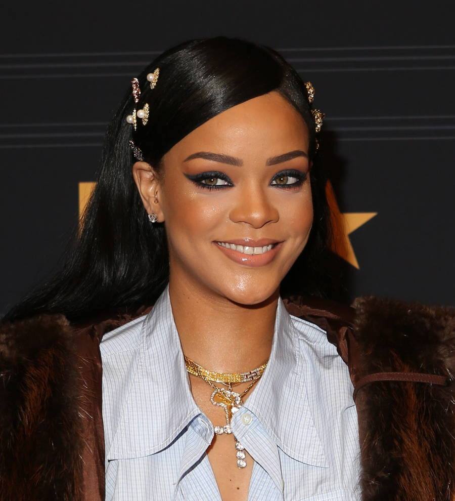 Rihanna bares all for hard-hitting, gun-toting new video