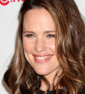 Jennifer Garner and Dakota Fanning sign up for YouTube series