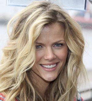 Brooklyn Decker's Battleship role inspired by wounded heroes