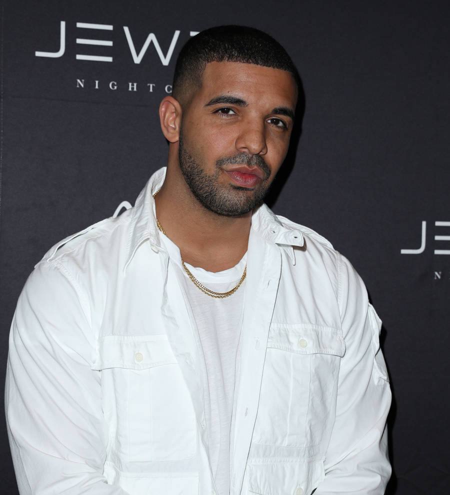 Drake doubles up again on music charts