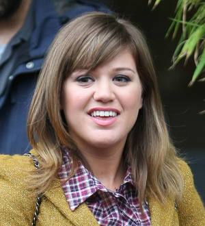 Blake Shelton to perform at Kelly Clarkson's wedding