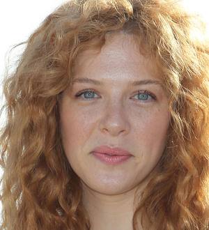 Rachelle Lefevre furious over flight cancellation