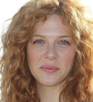 Rachelle Lefevre furious over flight cancellation