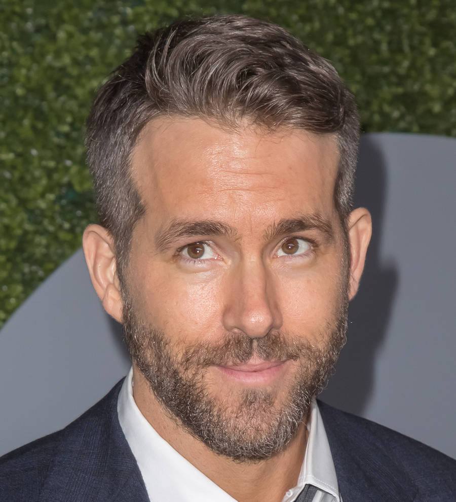 Ryan Reynolds debuts kids at Hollywood Walk of Fame star ceremony