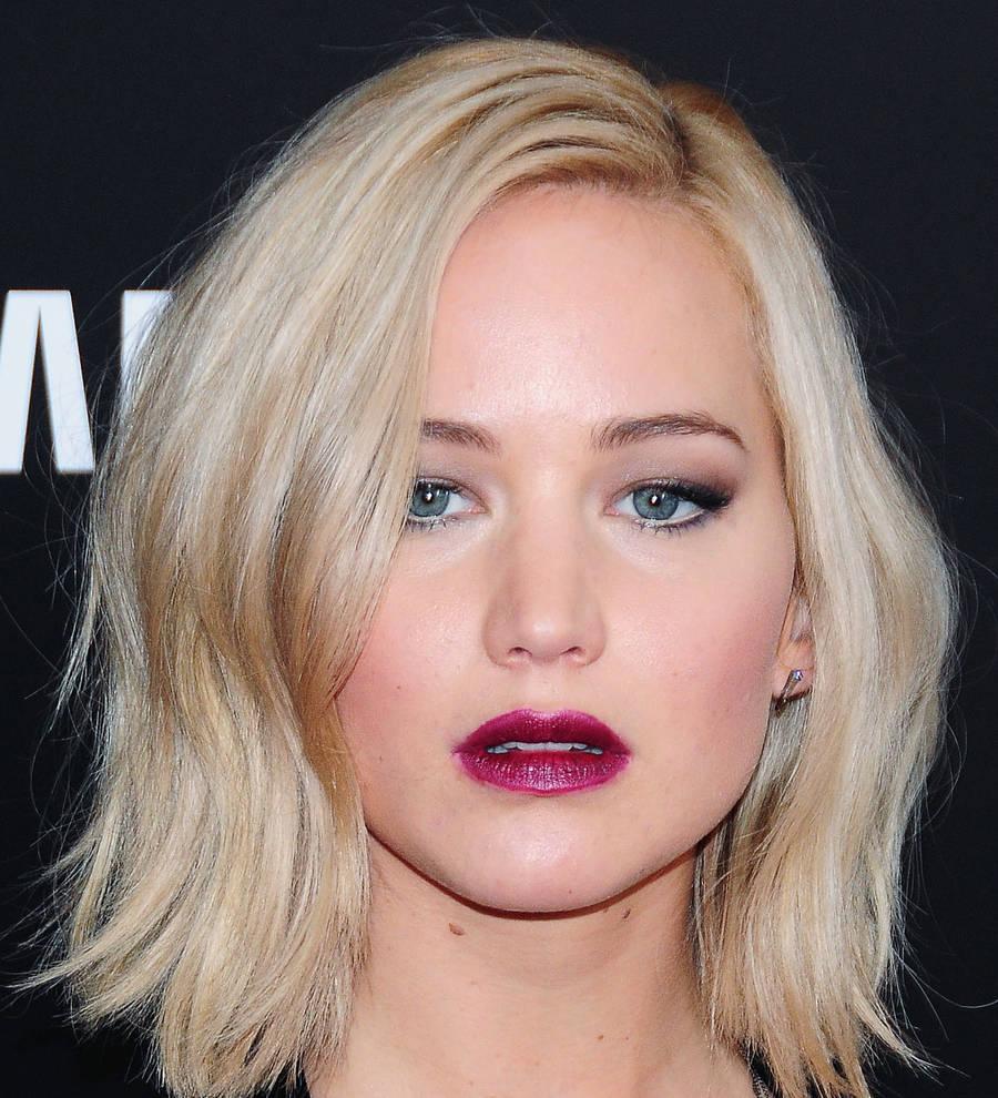 Jennifer Lawrence: 'I'm not sad and single'