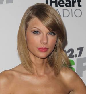 Taylor Swift joined onstage by superstar pals