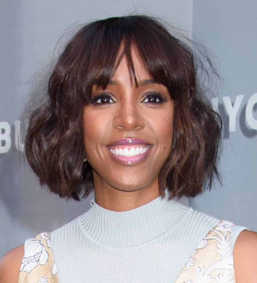 Anti-fur activists target Kelly Rowland's book signing