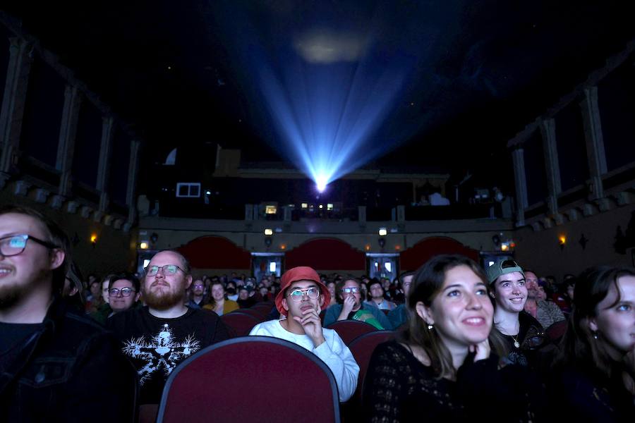 A Quick Refresher On Movie Theater Etiquette