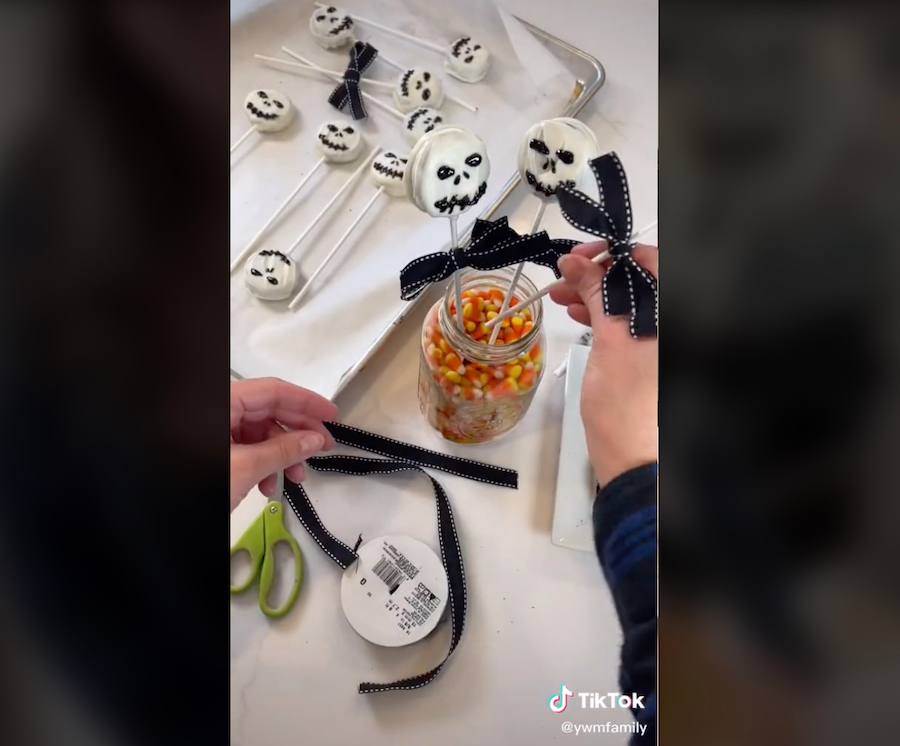 5 Sweet & Spooky Halloween Treats From TikTok!