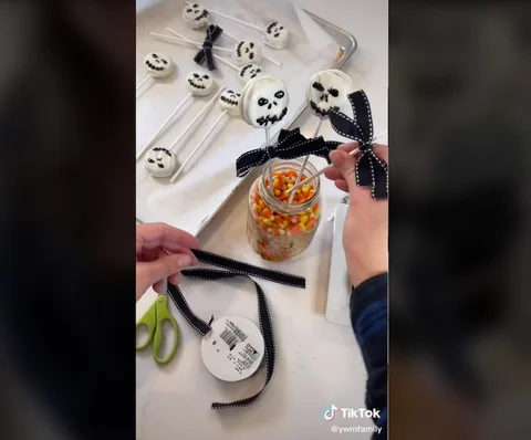 5 Sweet & Spooky Halloween Treats From TikTok!