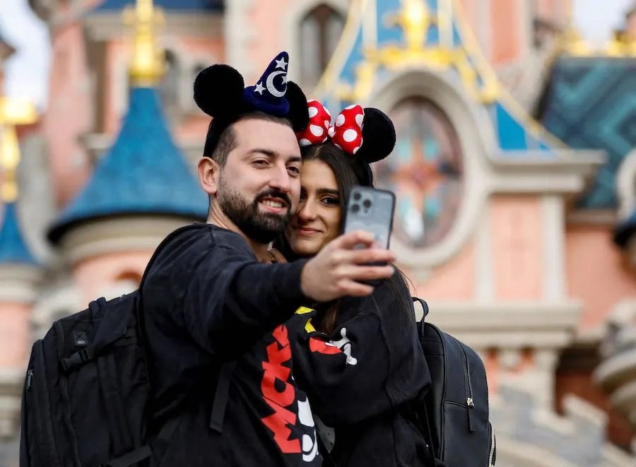 10 Tips for (Grown-Up) Disneyland First-Timers!