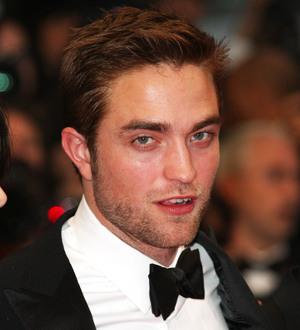 Robert Pattinson refuses to cancel Cosmopolis commitments