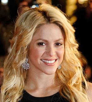 Shakira proud to be helping Barack Obama on education issues