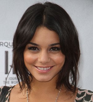 Vanessa Hudgens goes skydiving