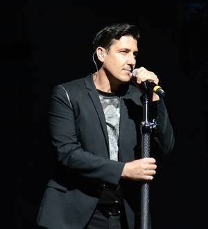 Pop star Jonathan Knight to compete on The Amazing Race