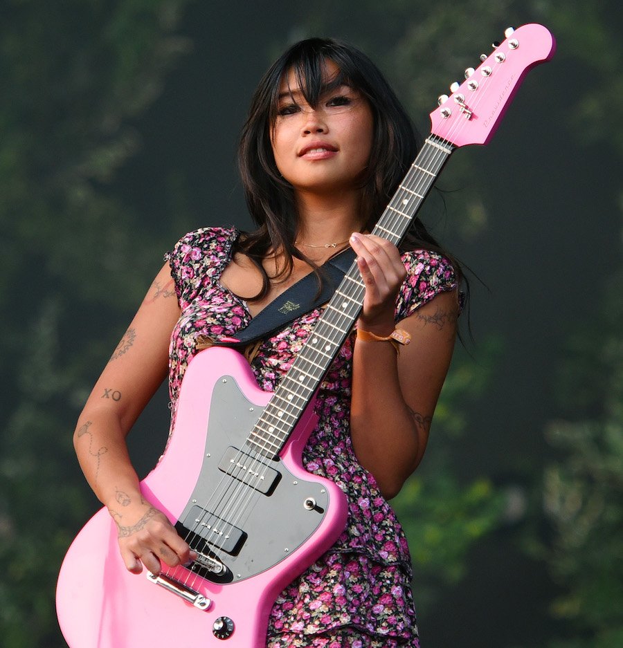 ARTIST TO WATCH: Beabadoobee