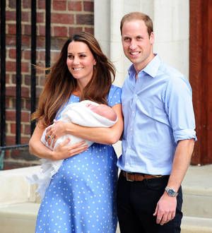 Duke and Duchess of Cambridge take vintage bus ride through London