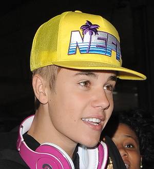 Justin Bieber writes track about paternity claim