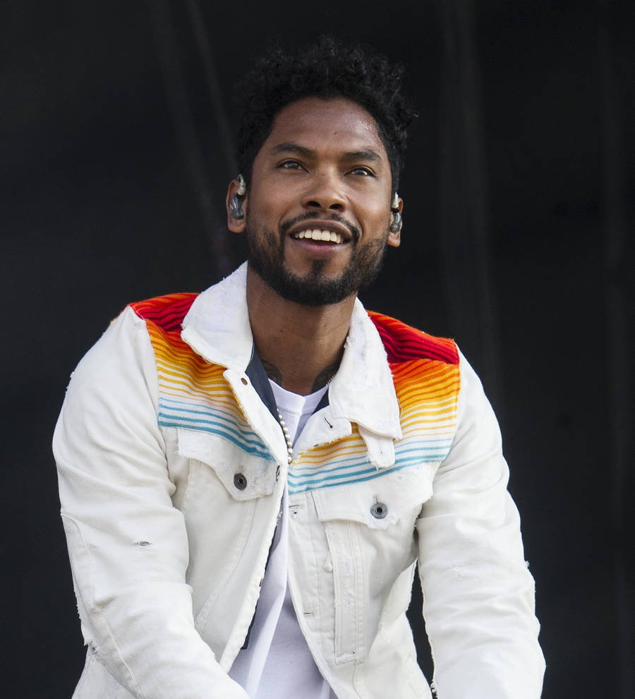 Miguel cries as he calls for unity and love at Wireless Festival