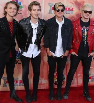 5 Seconds of Summer kicked out of nightclub - report