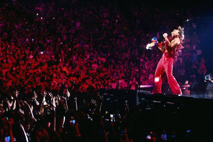 The Best Fashion Moments From The Harry Styles Love On Tour (So Far)!