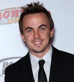 Frankie Muniz embarks on road trip to escape Hurricane Sandy