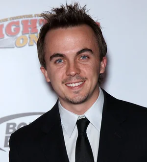 Frankie Muniz embarks on road trip to escape Hurricane Sandy