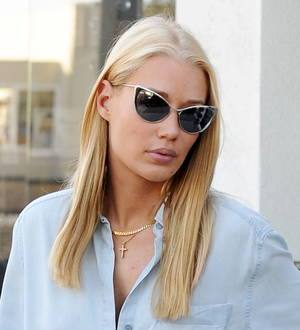 Iggy Azalea undergoes skin peel