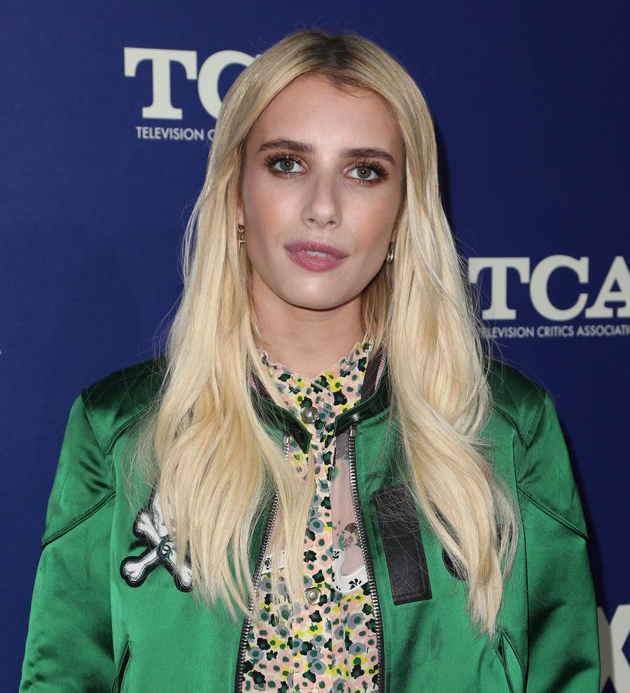 Emma Roberts & Evan Peters are back on - report