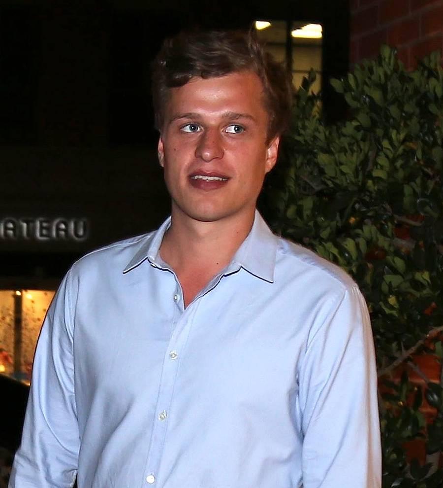 Conrad Hilton pleads not guilty to violating restraining order