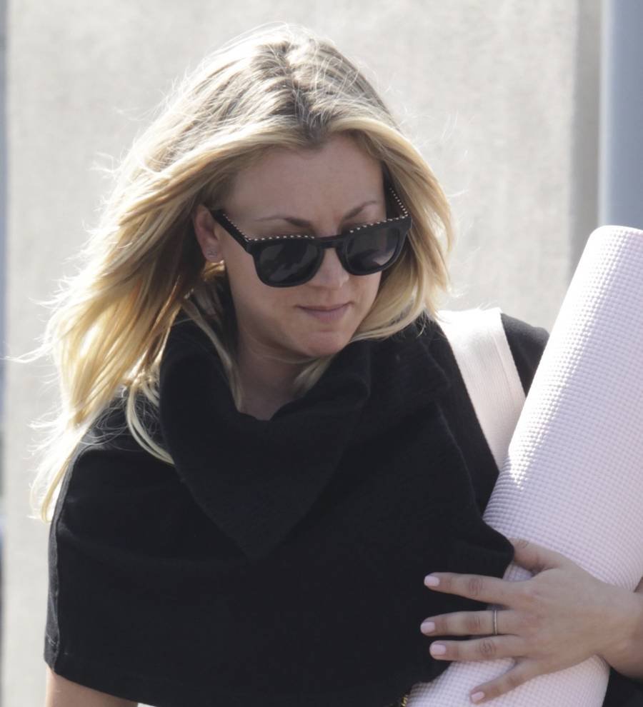 'Proud American' Kaley Cuoco apologizes for dog snap