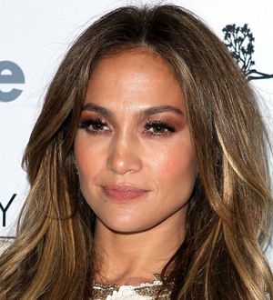 Jennifer Lopez donates equipment to Panama children's hospital