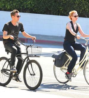 Evan Rachel Wood and Jamie Bell spark marriage rumors with wedding rings