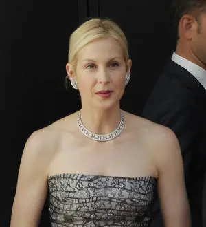 Kelly Rutherford's ex allegedly bans her from visiting kids
