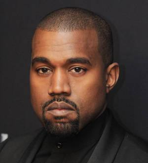 Kanye West urges Beck to hand Grammy to Beyonce
