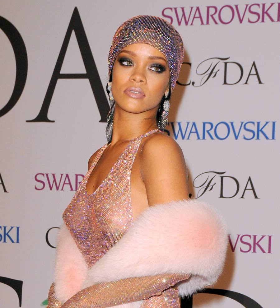 Rihanna joins ex Travis Scott at strip club