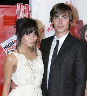 Efron & Hudgens Back Together?
