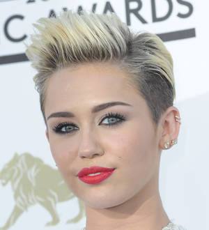 Miley Cyrus: 'I'm not singing about drugs in new song'