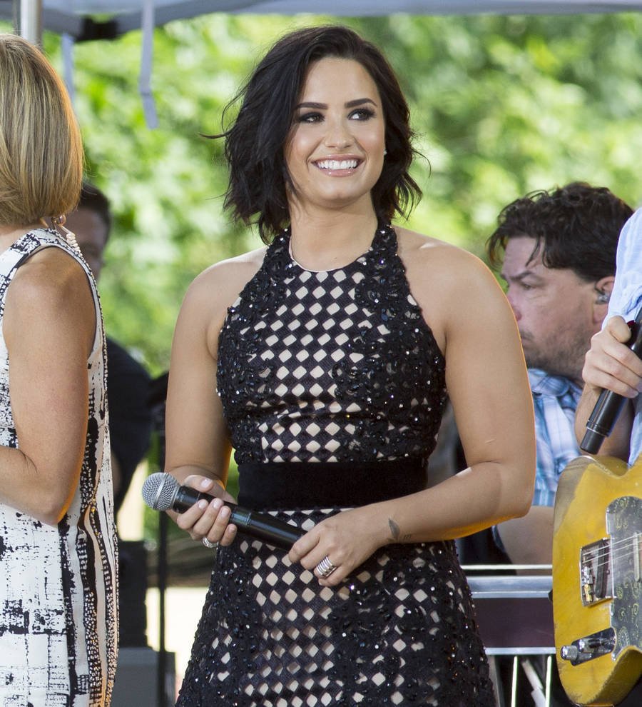 Demi Lovato will feature inspirational speeches on tour
