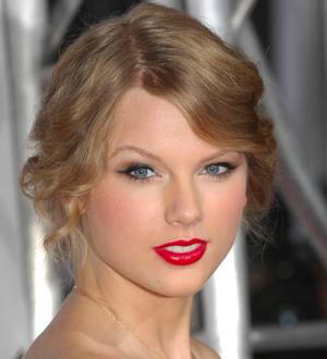 Taylor Swift Wins Ban Against Fake Merchandise Vendors