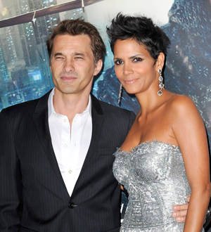 Halle Berry gives birth to son