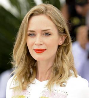 Emily Blunt in negotiations for The Girl on The Train adaptation