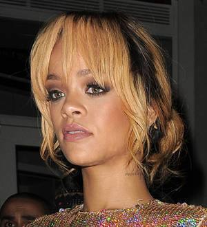 Rihanna supports rapper brother at London debut