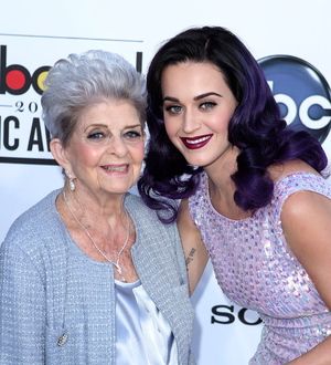 Katy Perry breaks up with boyfriend