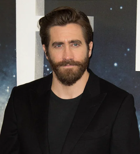 Jake Gyllenhaal refuses to discuss Taylor Swift romance in awkward interview