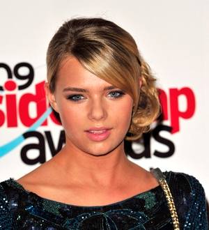 Unknown Indiana Evans to revamp Brooke Shields' sexy teen in Blue Lagoon remake