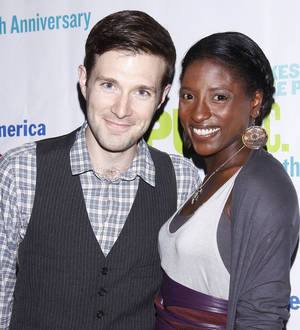 True Blood star files for divorce